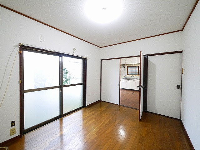 秋篠町一戸建の洋室