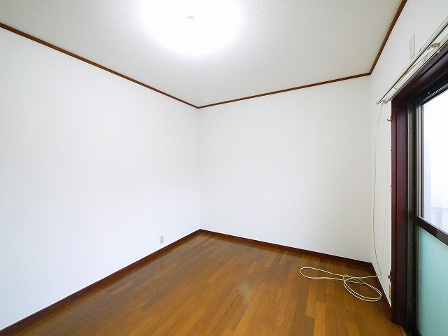 秋篠町一戸建の洋室