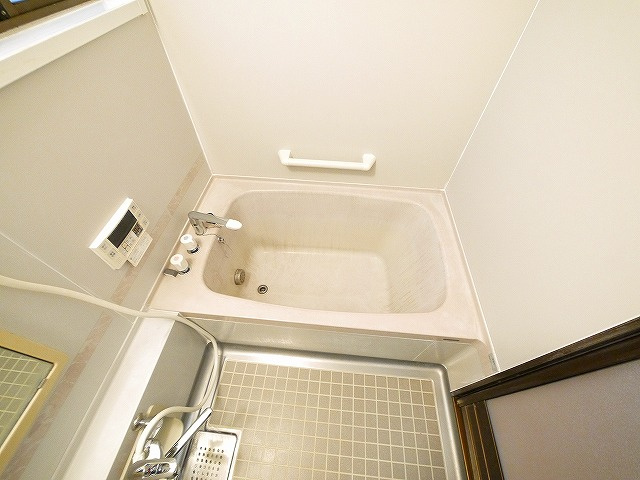 秋篠町一戸建の浴室