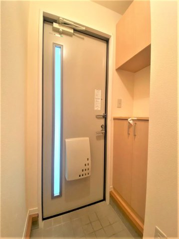 クラヴィエ長田町の玄関