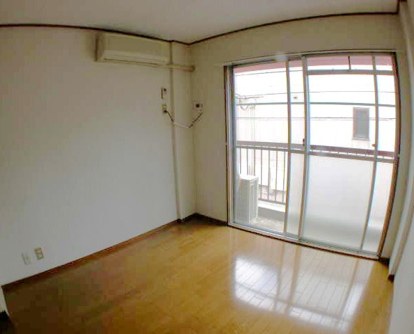 小若江ドミトリーの内装