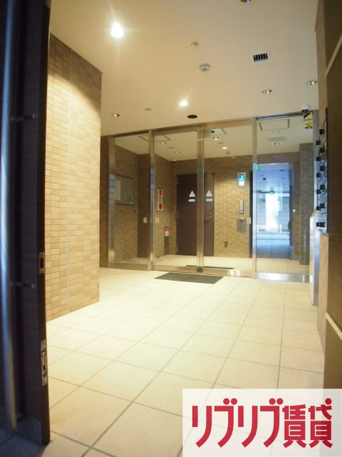 Gran Compass 新町のエントランス