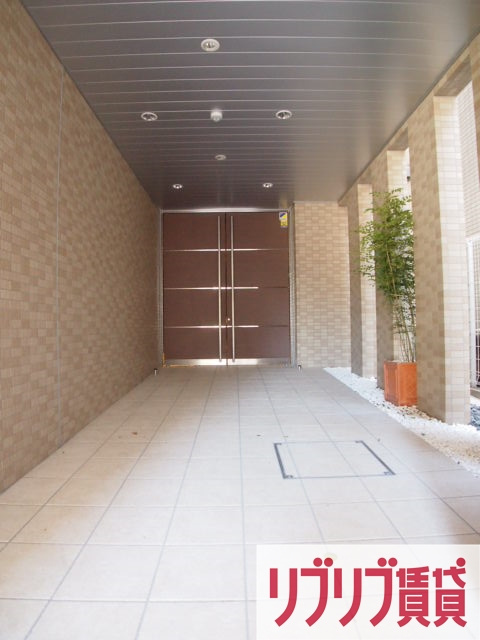 Gran Compass 新町のエントランス