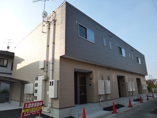 倉敷市上東のアパートの外観