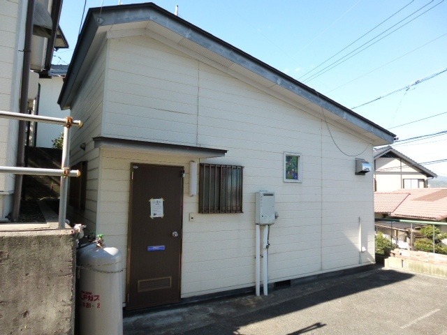 倉敷市鳥羽のアパートの外観