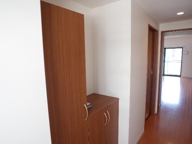 エコルクス地行の玄関|エコルクス地行（2ＬＤＫ）　玄関
写真は別号室タイプです