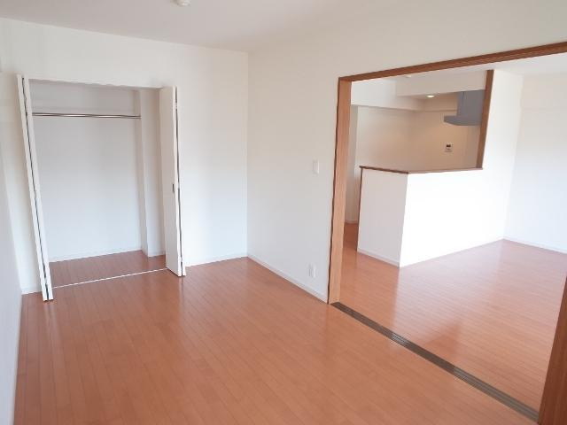 エコルクス地行の洋室|エコルクス地行（2ＬＤＫ）　洋室
写真は別号室タイプです