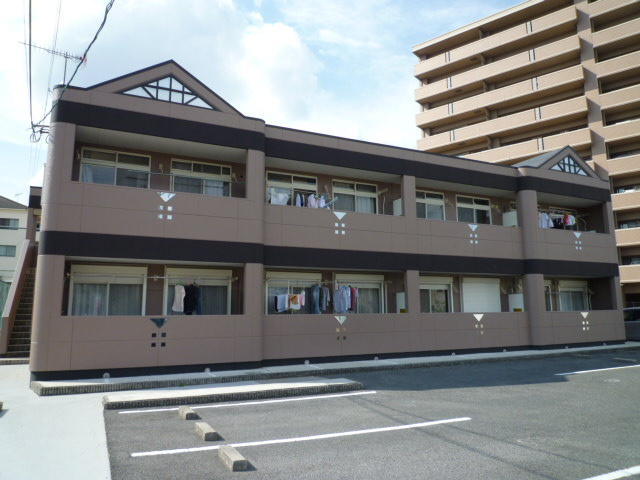 倉敷市新田のアパートの外観