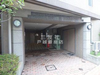 【エントランス】