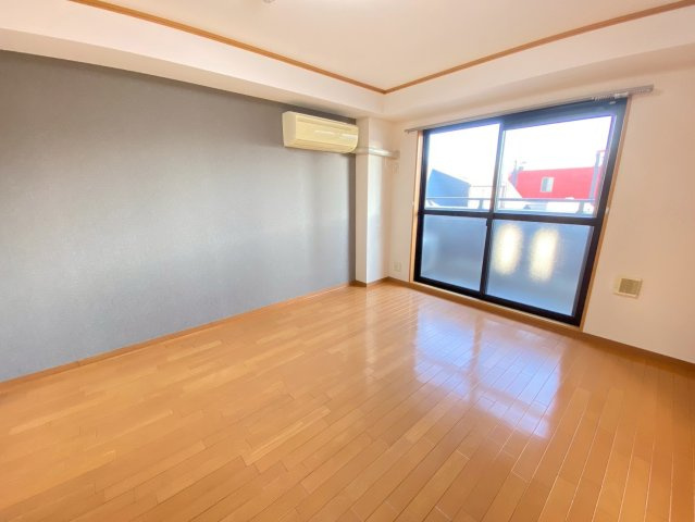 リュミエール　イーストの居間・リビング