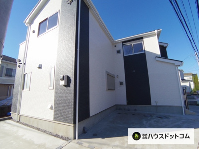 【外観】 | 伊奈町小室新築分譲住宅　全１棟 | 買物便利　テニスコート近く休日もエンジョイ