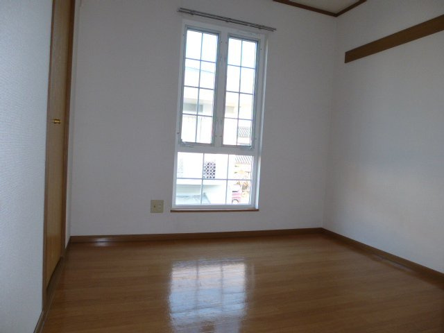 倉敷市茶屋町のアパートの洋室