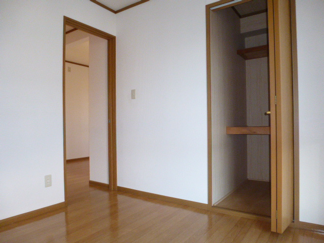 倉敷市茶屋町のアパートの洋室