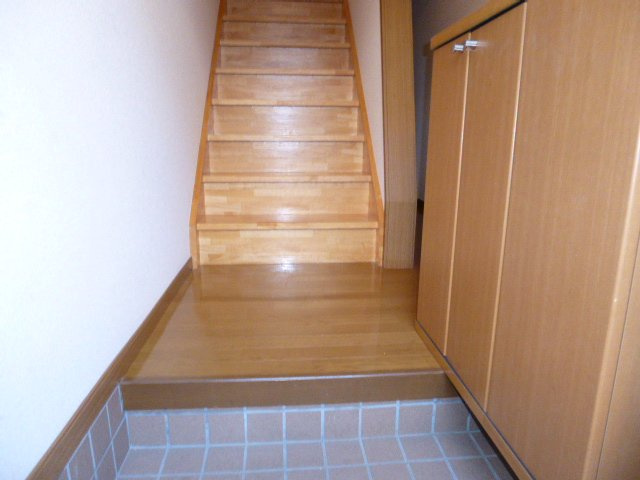 倉敷市茶屋町のアパートの玄関