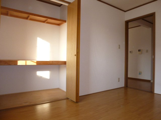 倉敷市茶屋町のアパートの洋室
