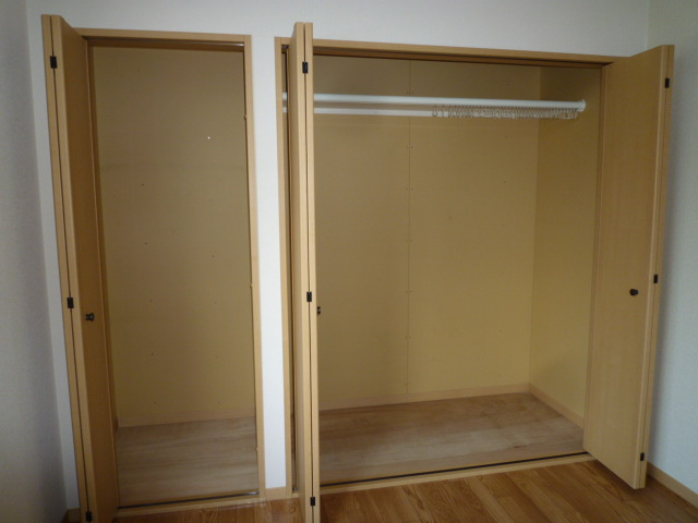 ジョイラックスＢの収納|クローゼット