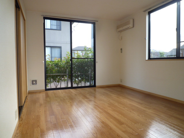 ジョイラックスＢの居間・リビング