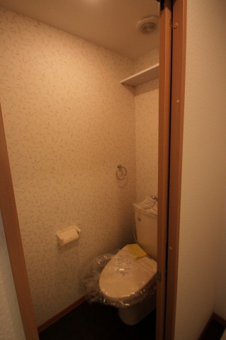 近大前ビル　(近畿大学　一人暮らし)のトイレ