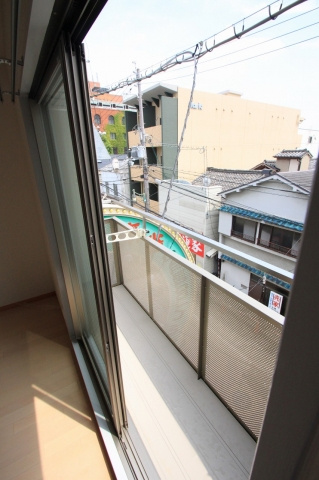 近大前ビル　(近畿大学　一人暮らし)のバルコニー