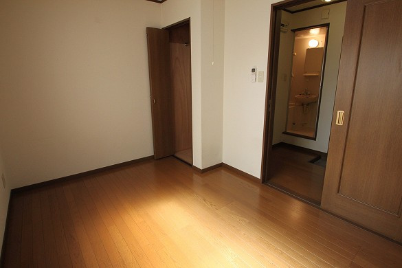 雅ハイツⅡの居間・リビング