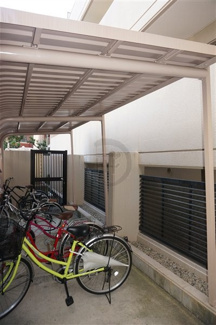 【その他共用部分】 | 屋根付き駐輪場