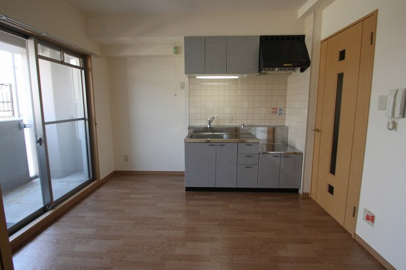 ウエストヴィラージュの居間・リビング