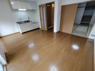 【居間・リビング】 | くさかマンション