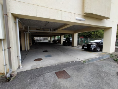 【駐車場】 | くさかマンション