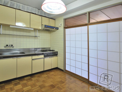 【キッチン】 | サンハイツ | 広々したキッチンも魅力です。