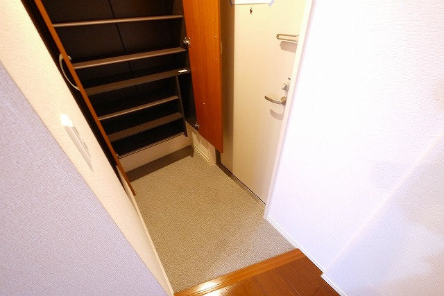 サン・ルイスの玄関|ゆったりとした玄関です