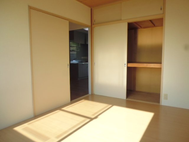 倉敷市広江６丁目のアパートの寝室|洋室