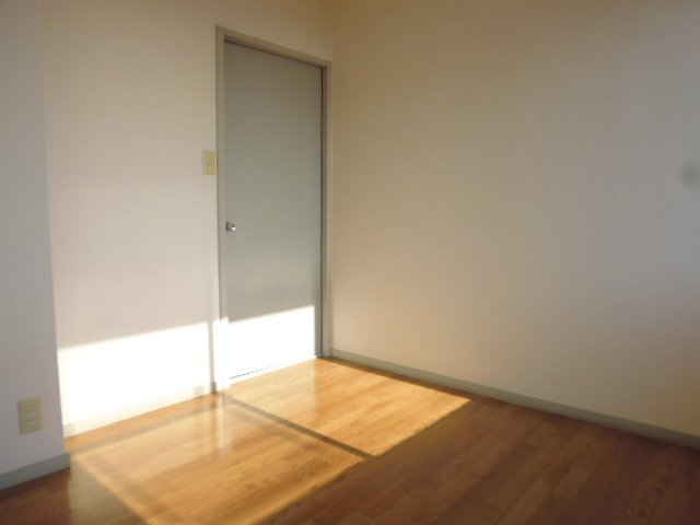 倉敷市広江６丁目のアパートの洋室