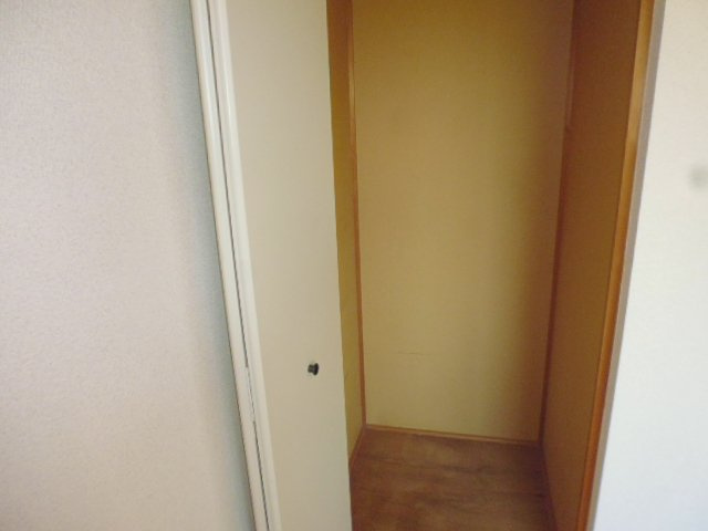 倉敷市広江６丁目のアパートの収納
