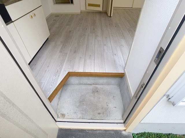 アミューズ71の玄関