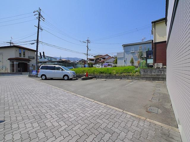 ピック小明Aの駐車場|駐車スペースもあります