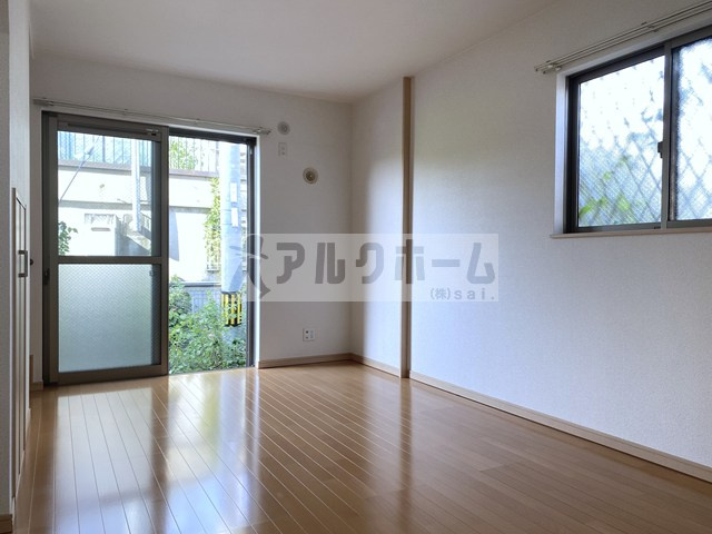 ブエナアビテート2の居間・リビング