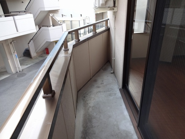 コンフィメゾン柏原のバルコニー|コンフィメゾン柏原　バルコニー