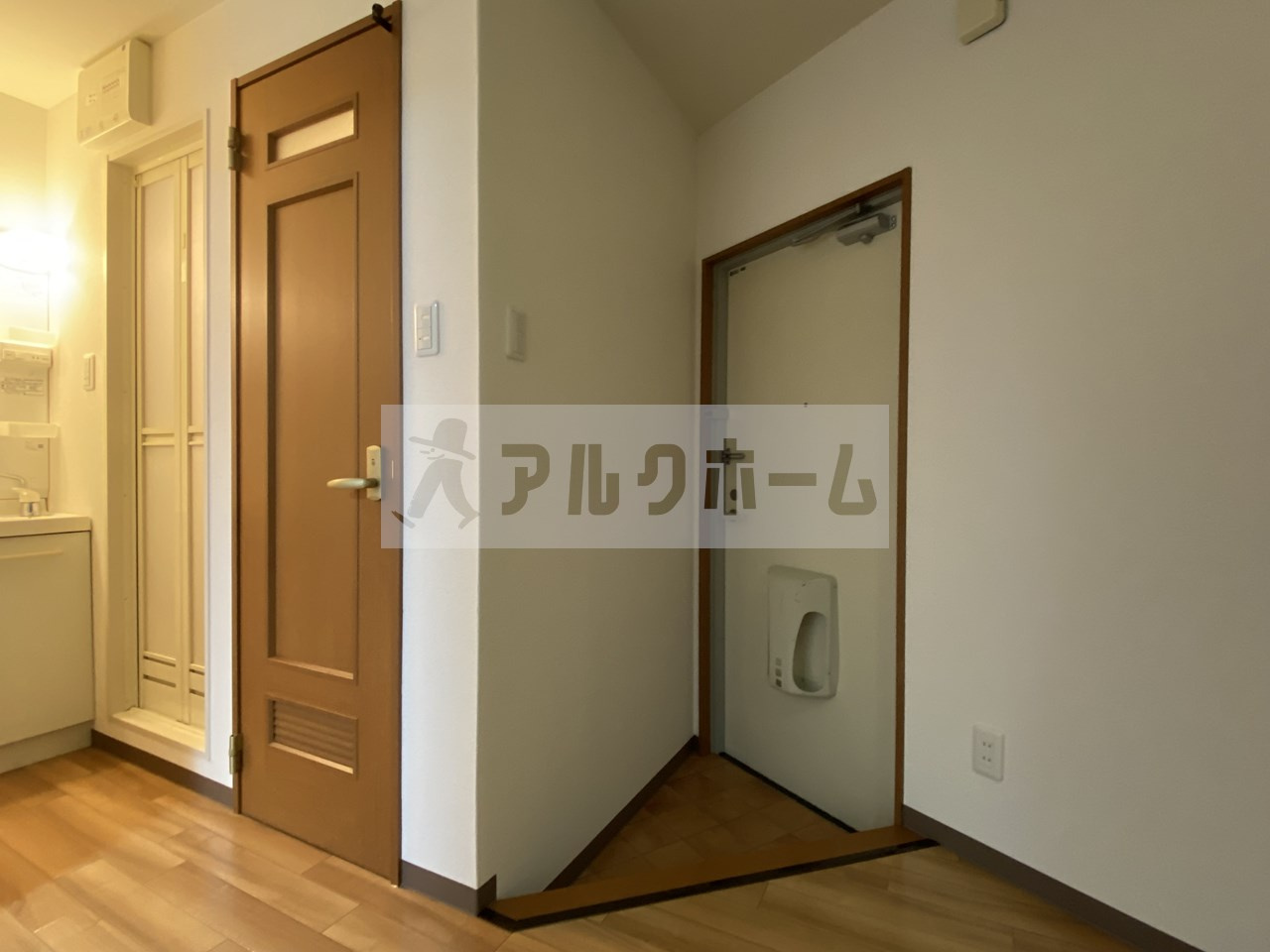 コンフィメゾン柏原の玄関|コンフィメゾン柏原　玄関