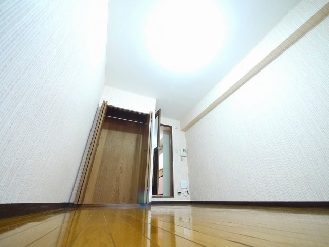 リヴィエールナッツパティオの洋室
