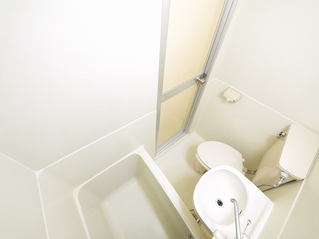 シティパレス川之上町の浴室|ゆったり過ごせるお風呂です