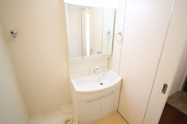 【独立洗面台】