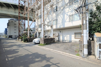 【駐車場】