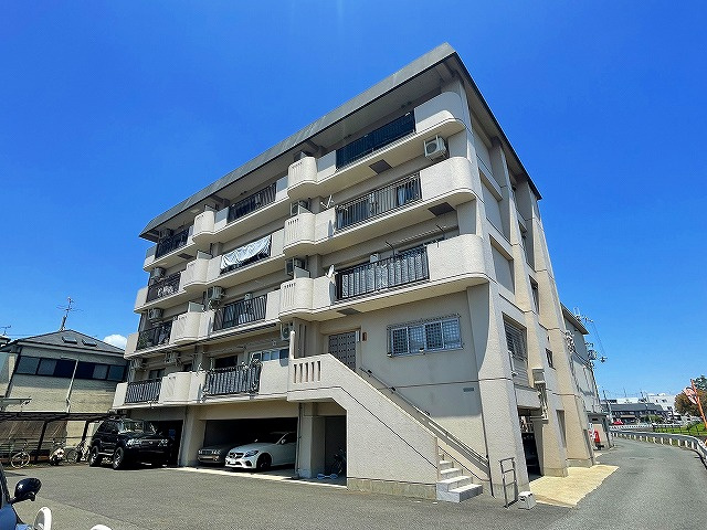 平沼マンションの外観|キレイな外観です。