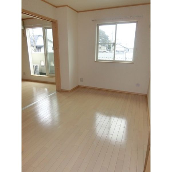 フロンティア泉の寝室
