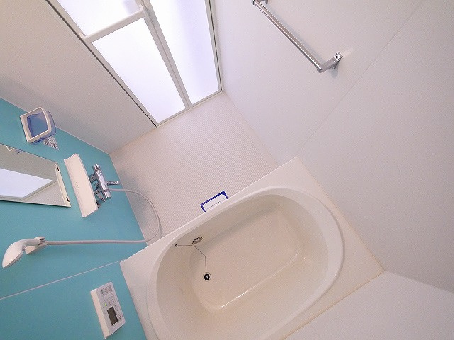 グランシャリオ瑠璃の浴室|ゆったり過ごせるお風呂です