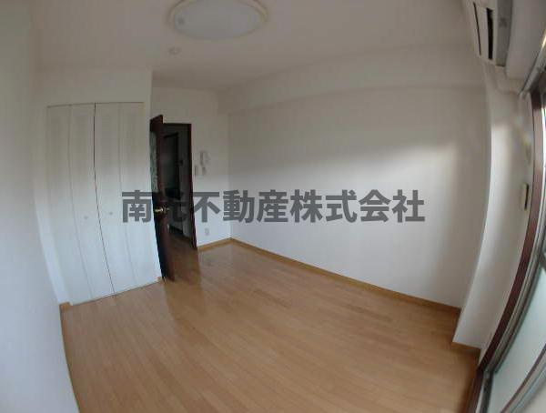 東大阪市永和２丁目の賃貸マンションの居間・リビング