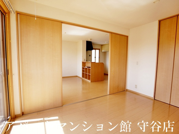 アプローズスクエアBの寝室
