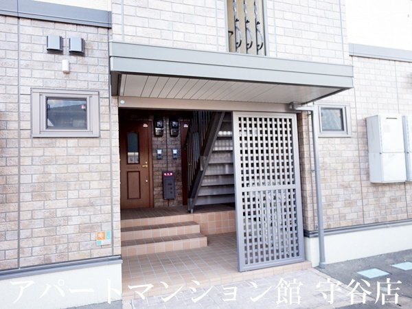 アプローズスクエアBのエントランス