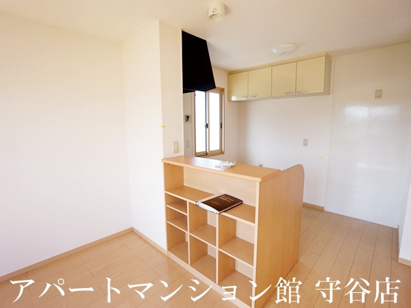 アプローズスクエアBの居間・リビング