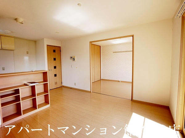 アプローズスクエアBの居間・リビング